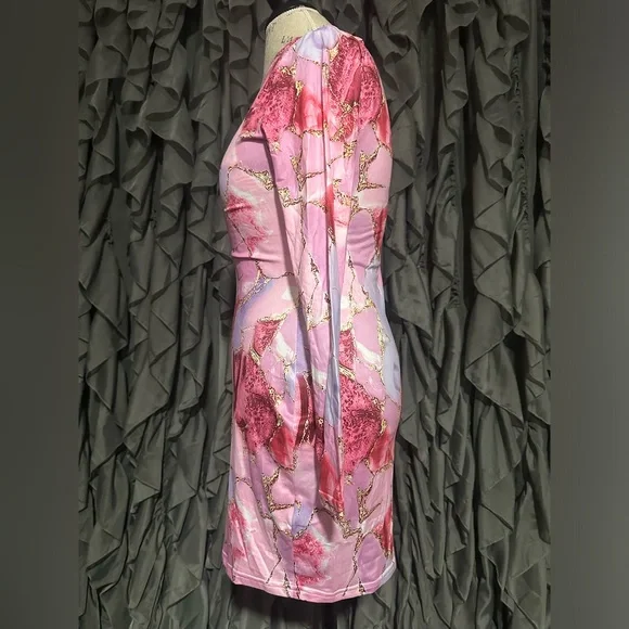 Shein, size 6, pink & gold in color, material is soft but fitting, never worn - Picture 2 of 4